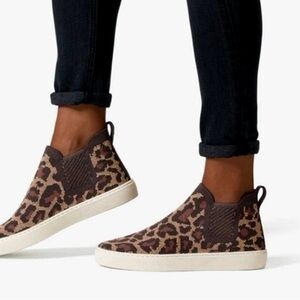 Rothy’s The Sneaker – Leopard Print Knit (Size 9.5)